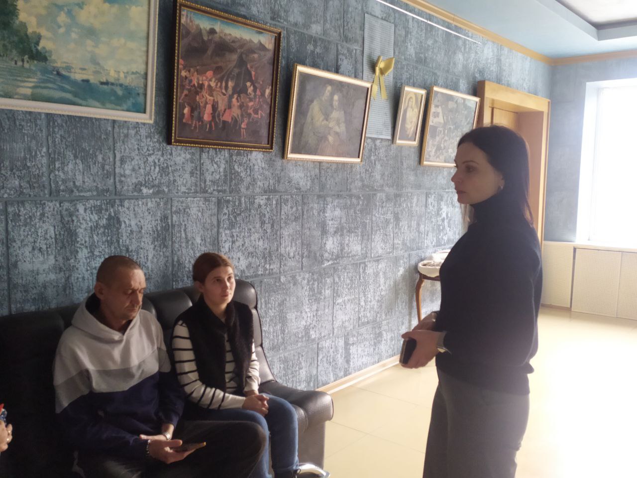 Сегодня, 18 ноября, в городском округе Торез состоялась встреча заместителя главы администрации городского округа Ольги Дедух с трудовым коллективом МУП "Кинотеатр им.Артёма" администрации г.Тореза