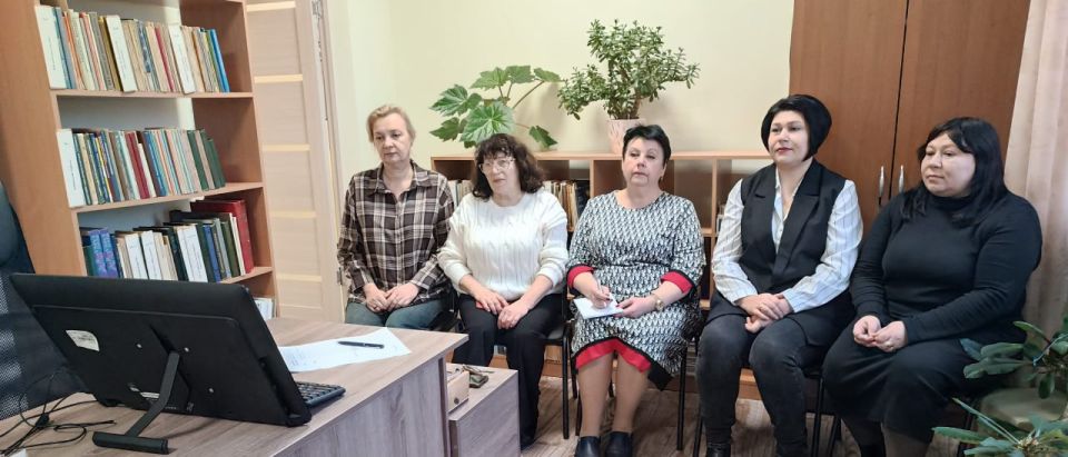 Сегодня, 19 ноября 2025 г. начальник Мироновского территориального отдела управления по работе с территориальными органами администрации городского округа Дебальцево Марина Овчаренко провела встречу с жителями посёлка Сегодня, 19 ноября 2025 г. начальник Мироновского территориального отдела управления по работе с территориальными органами администрации городского округа Дебальцево Марина Овчаренко провела встречу с жителями посёлка