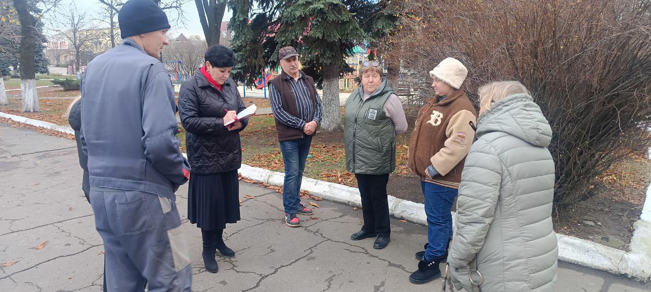Во исполнение поручения Главы Донецкой Народной Республики Дениса Владимировича Пушилина о ведении постоянного диалога с жителями республики, депутат Дебальцевского городского совета от Всероссийской политической партии... Во исполнение поручения Главы Донецкой Народной Республики Дениса Владимировича Пушилина о ведении постоянного диалога с жителями республики, депутат Дебальцевского городского совета от Всероссийской политической партии...