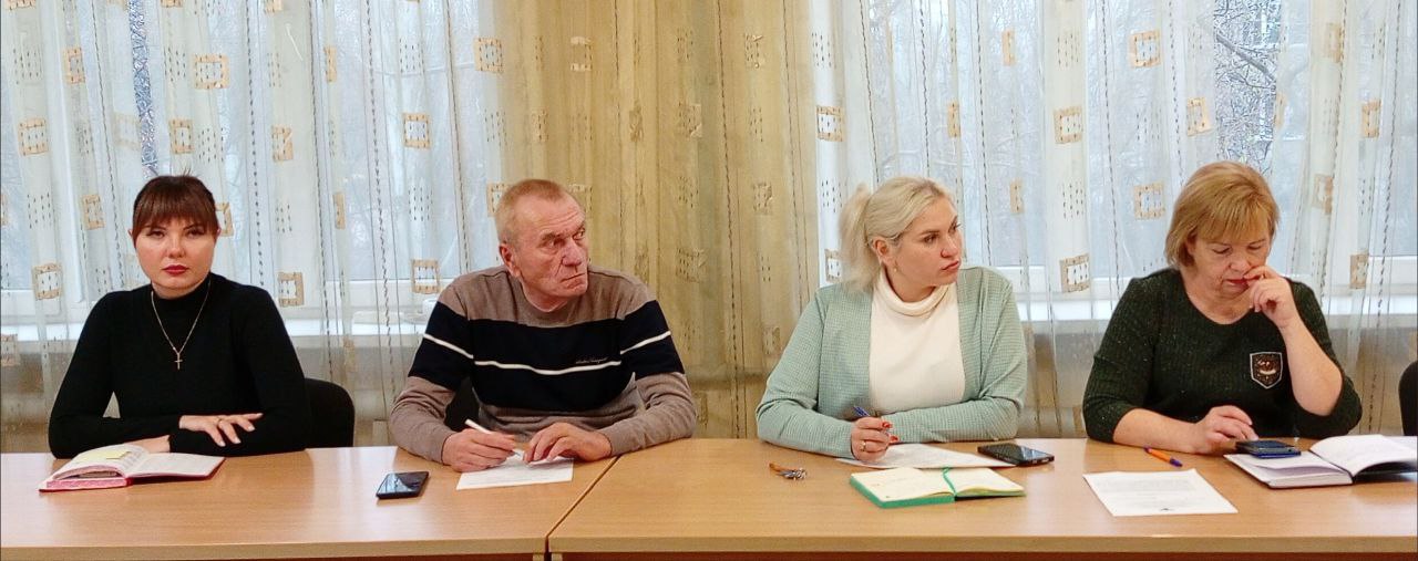 Наталья Бегуненко: Сегодня, 19 ноября, в Управе Петровского внутригородского района Администрации городского округа Донецк прошло еженедельное аппаратное совещание Наталья Бегуненко: Сегодня, 19 ноября, в Управе Петровского внутригородского района Администрации городского округа Донецк прошло еженедельное аппаратное совещание