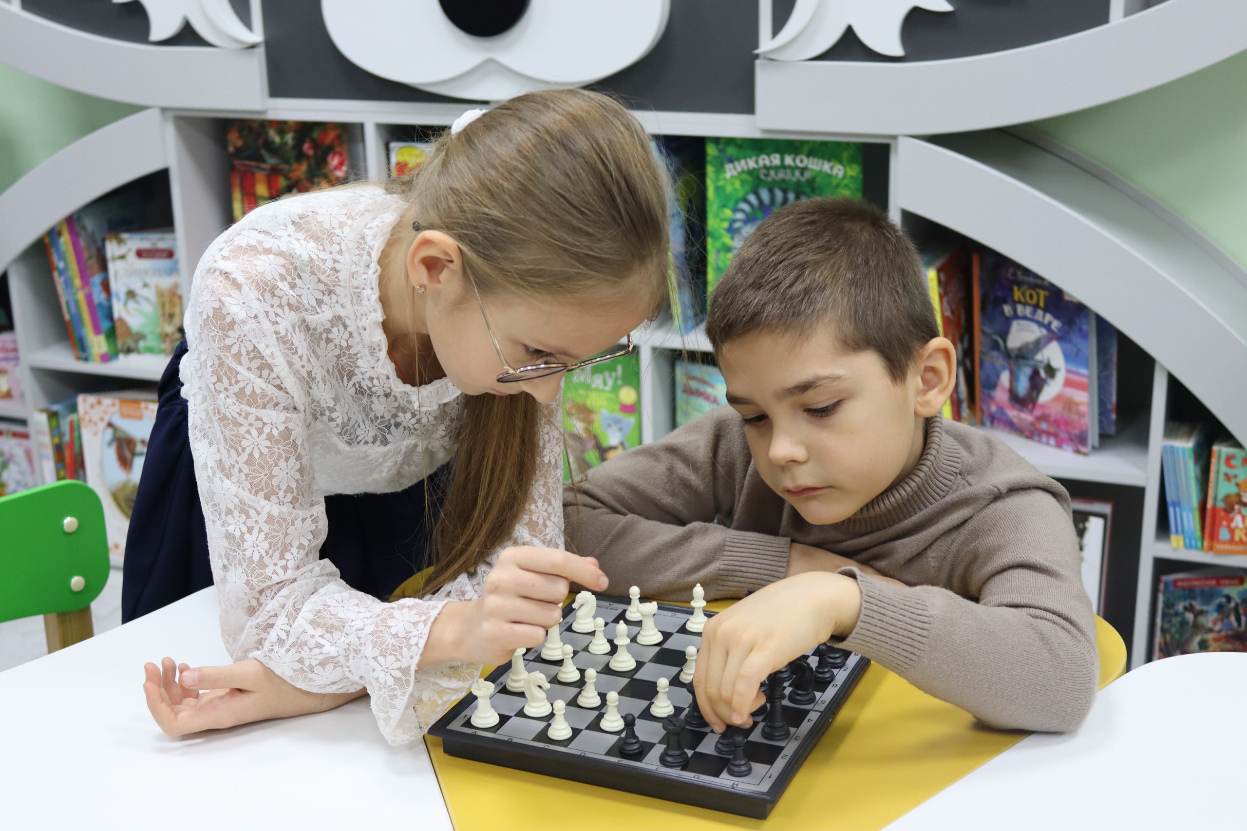 Экскурсия-знакомство «Восьмое чудо света – моя библиотека» Экскурсия-знакомство «Восьмое чудо света – моя библиотека»