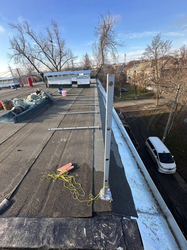Нижегородские подрядчики обновят кровлю жилого дома в Харцызске на улице Патона Нижегородские подрядчики обновят кровлю жилого дома в Харцызске на улице Патона
