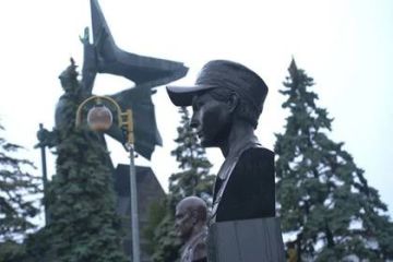 «Вся Республика знает об этой женщине»: В День ракетных войск и артиллерии в ДНР вспоминают легендарную представительницу войск «Корсу»