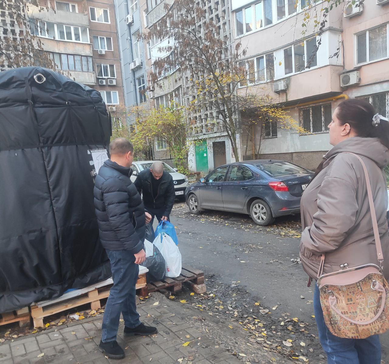 По поручению Главы ДНР Дениса Пушилина в Ворошиловском внутригордском районе продолжаются встречи с населением