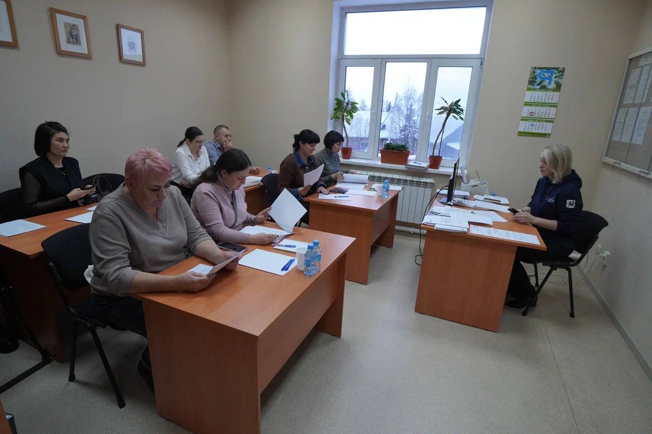 Впервые сотрудники муниципального архива Волновахского округа проходят стажировку на Ямале Впервые сотрудники муниципального архива Волновахского округа проходят стажировку на Ямале