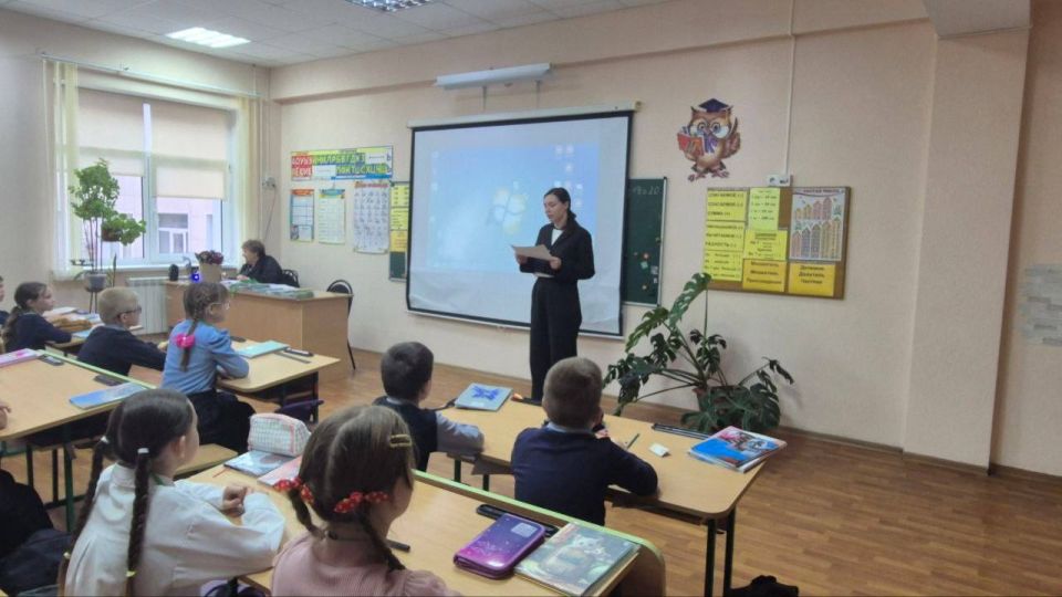 Осенняя Неделя психологии. Под таким девизом прошел третий день осенней Недели психологии в Тельмановской гимназии Осенняя Неделя психологии. Под таким девизом прошел третий день осенней Недели психологии в Тельмановской гимназии