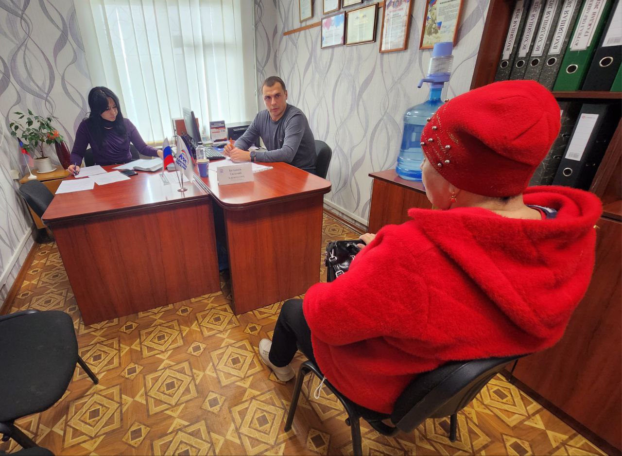 Депутат #Комитет_по_бюджету_финансам_и_налоговой_политике Евгений Белашев работает на сходах граждан Депутат #Комитет_по_бюджету_финансам_и_налоговой_политике Евгений Белашев работает на сходах граждан