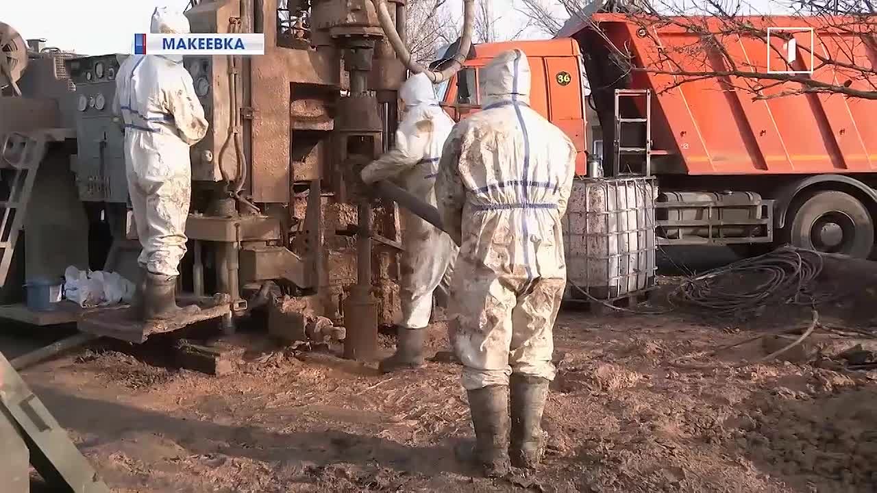 Воды в кране нет, а на улице текут реки: как в Червоногвардейском районе Макеевки решают вопрос нехватки ценного ресурса?