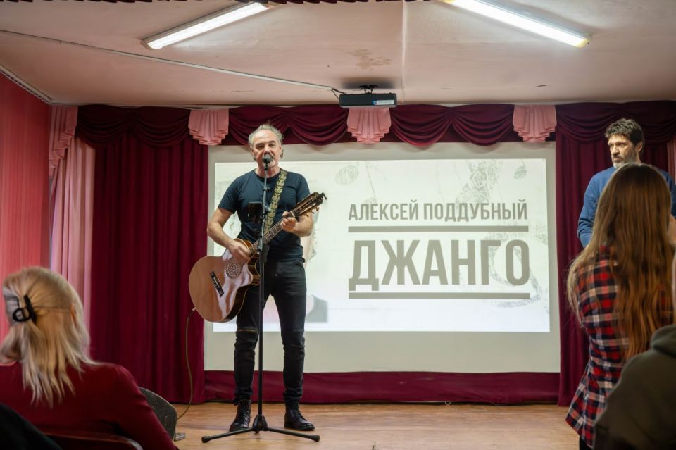 Ты точно слышал его песни! Ты точно слышал его песни!
