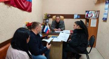 Константин Зинченко: На связи с гражданами. Провел прием граждан в Волновахском отделении общественной приемной Единой России совместно с представителями профильных управлений и отделов администрации Волновахского МО. Одним...