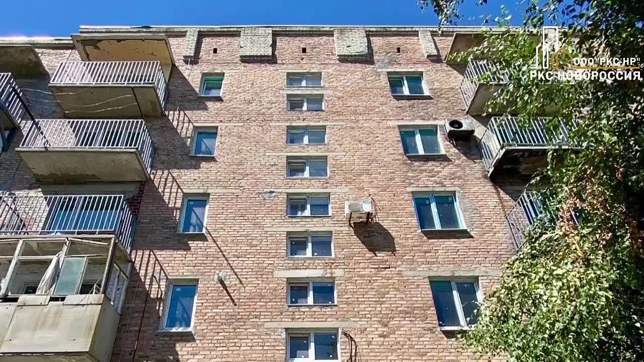 Сегодня покажем, как восстановили самый большой дом в Волновахе