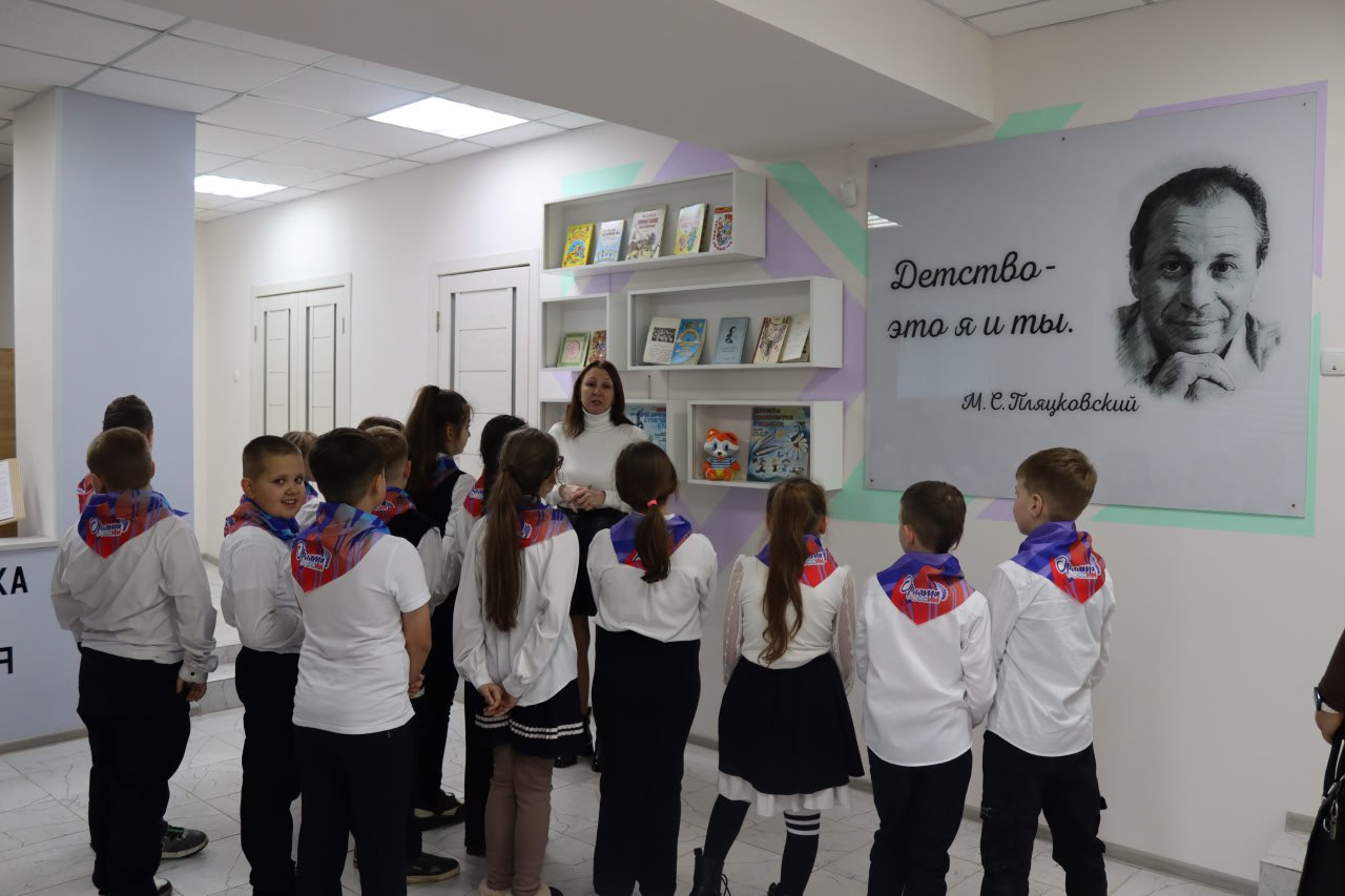 Экскурсия по обновленному пространству библиотеки Экскурсия по обновленному пространству библиотеки