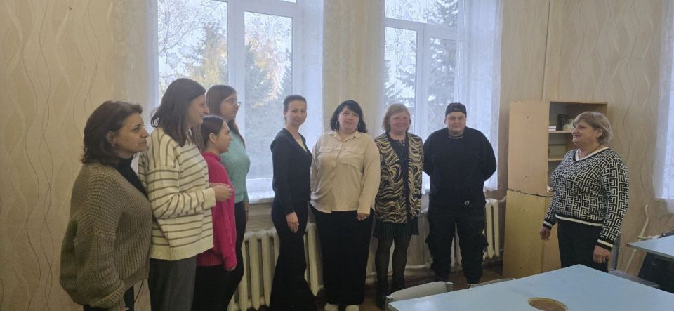 Сегодня, 19 ноября, в рамках поручения Главы Республики Дениса Пушилина, заместитель руководителя Управы Кировского внутригородского района Администрации городского округа Макеевка Донецкой Народной Республики Ирина Воронина... Сегодня, 19 ноября, в рамках поручения Главы Республики Дениса Пушилина, заместитель руководителя Управы Кировского внутригородского района Администрации городского округа Макеевка Донецкой Народной Республики Ирина Воронина...