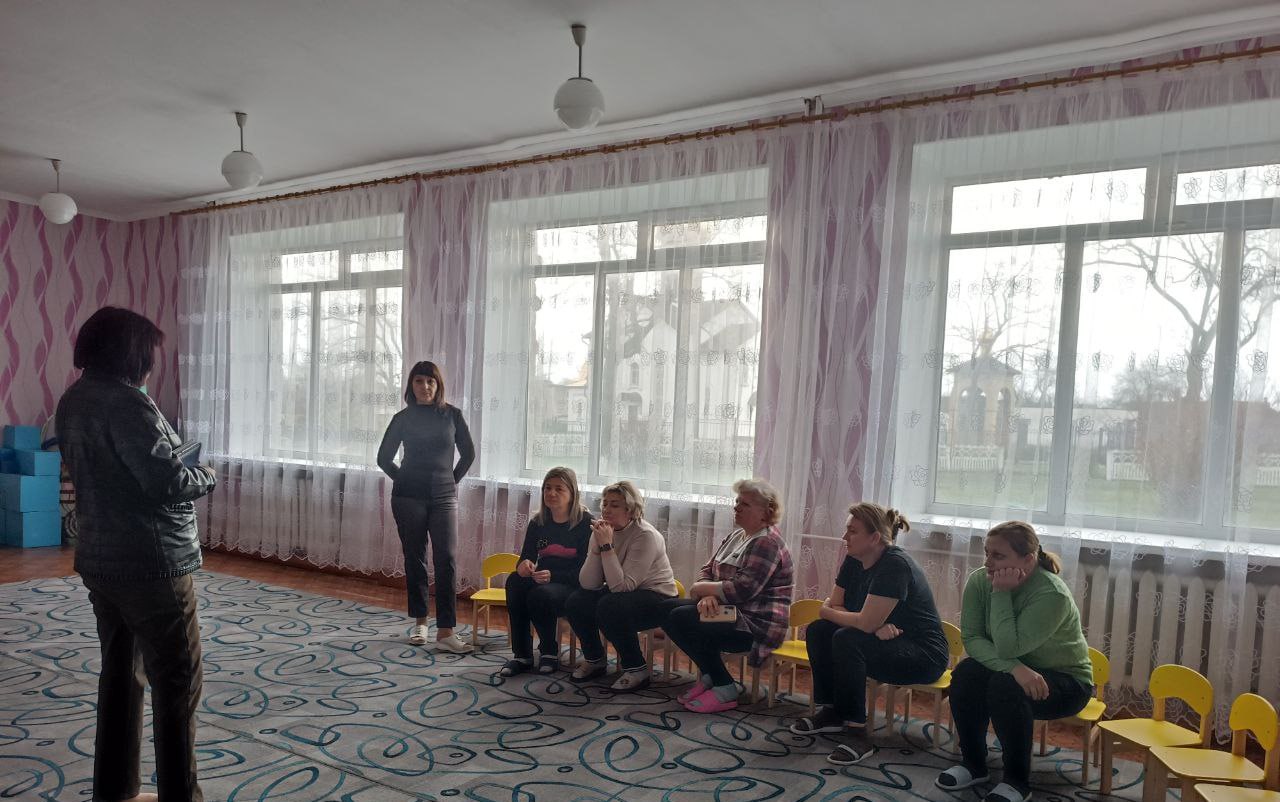 Сегодня заместитель главы Администрации Володарского муниципального округа Васильева О.Ф. провела встречу с трудовым коллективом ГКДОУ «Тополинский детский сад «Тополек» Володарского м.о.»