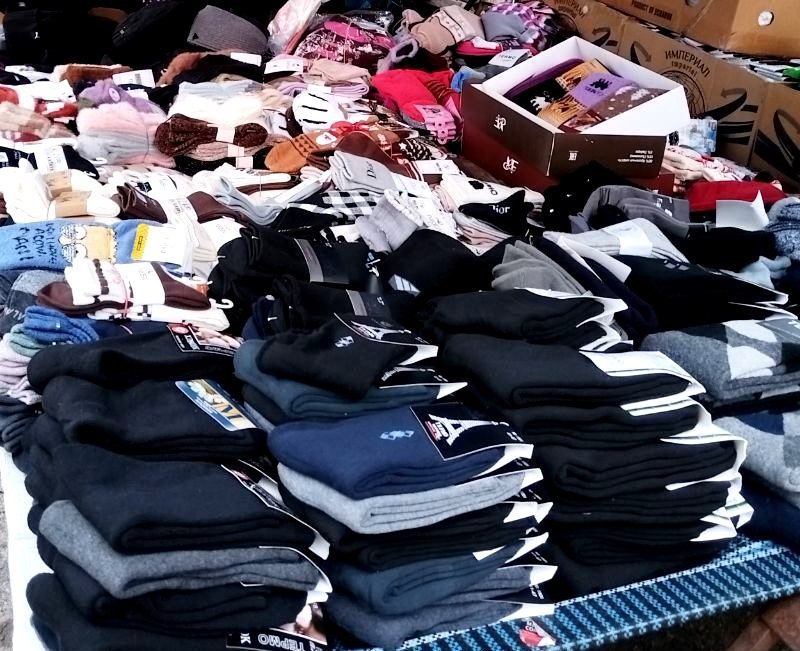 В Ждановке прошла ярмарка. 19 ноября у городского центра культуры и досуга были представлены товары от производителей и предпринимателей из разных городов Донецкой Народной Республики В Ждановке прошла ярмарка. 19 ноября у городского центра культуры и досуга были представлены товары от производителей и предпринимателей из разных городов Донецкой Народной Республики