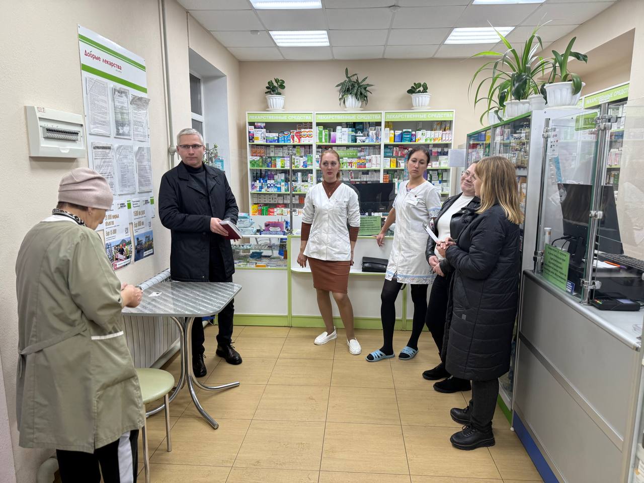 Сегодня, 19 ноября, провёл встречу с трудовым коллективом ООО «ДЛ-В» в г. Моспино Сегодня, 19 ноября, провёл встречу с трудовым коллективом ООО «ДЛ-В» в г. Моспино