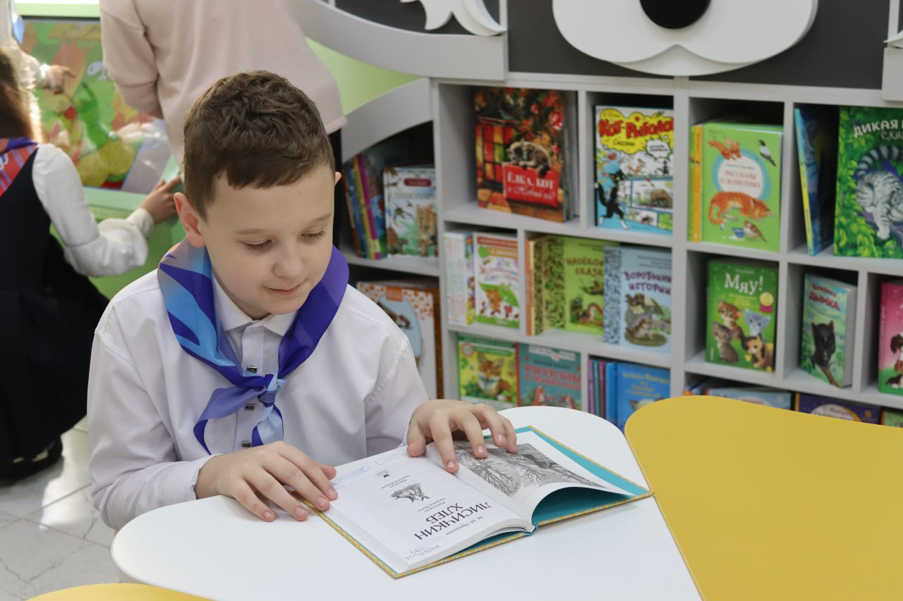 Экскурсия по обновленному пространству библиотеки Экскурсия по обновленному пространству библиотеки