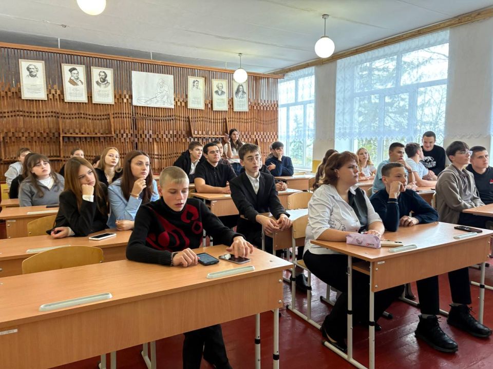 В рамках партийного проекта Единой России «Защита животного мира» в Новоселовской школе прошел интеллектуальный квиз, посвященный защите животных! В рамках партийного проекта Единой России «Защита животного мира» в Новоселовской школе прошел интеллектуальный квиз, посвященный защите животных!