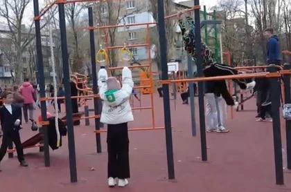 Парк в Ясиноватой обретает новую жизнь благодаря Челябинской области