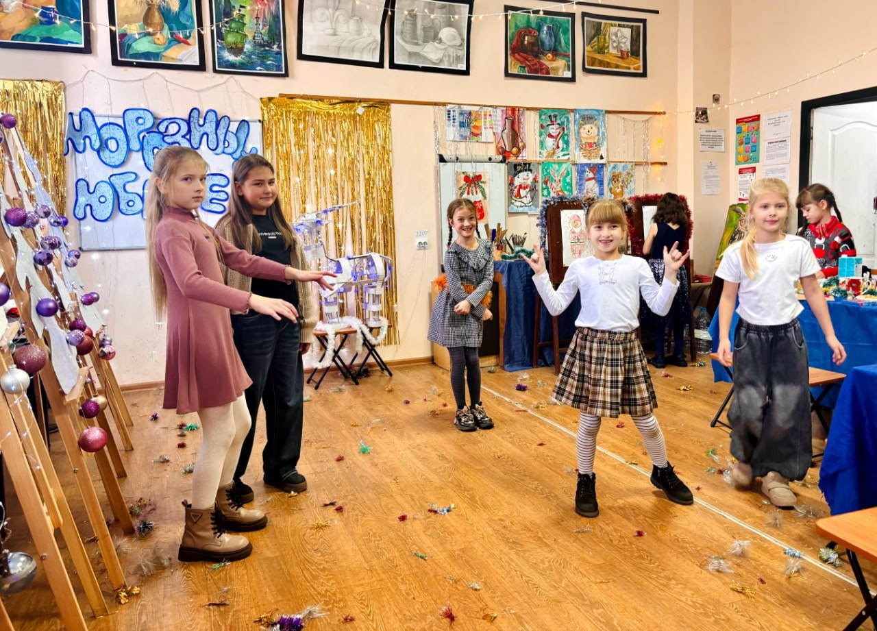 Вечер творчества, посвященный Дню рождения Деда Мороза Вечер творчества, посвященный Дню рождения Деда Мороза