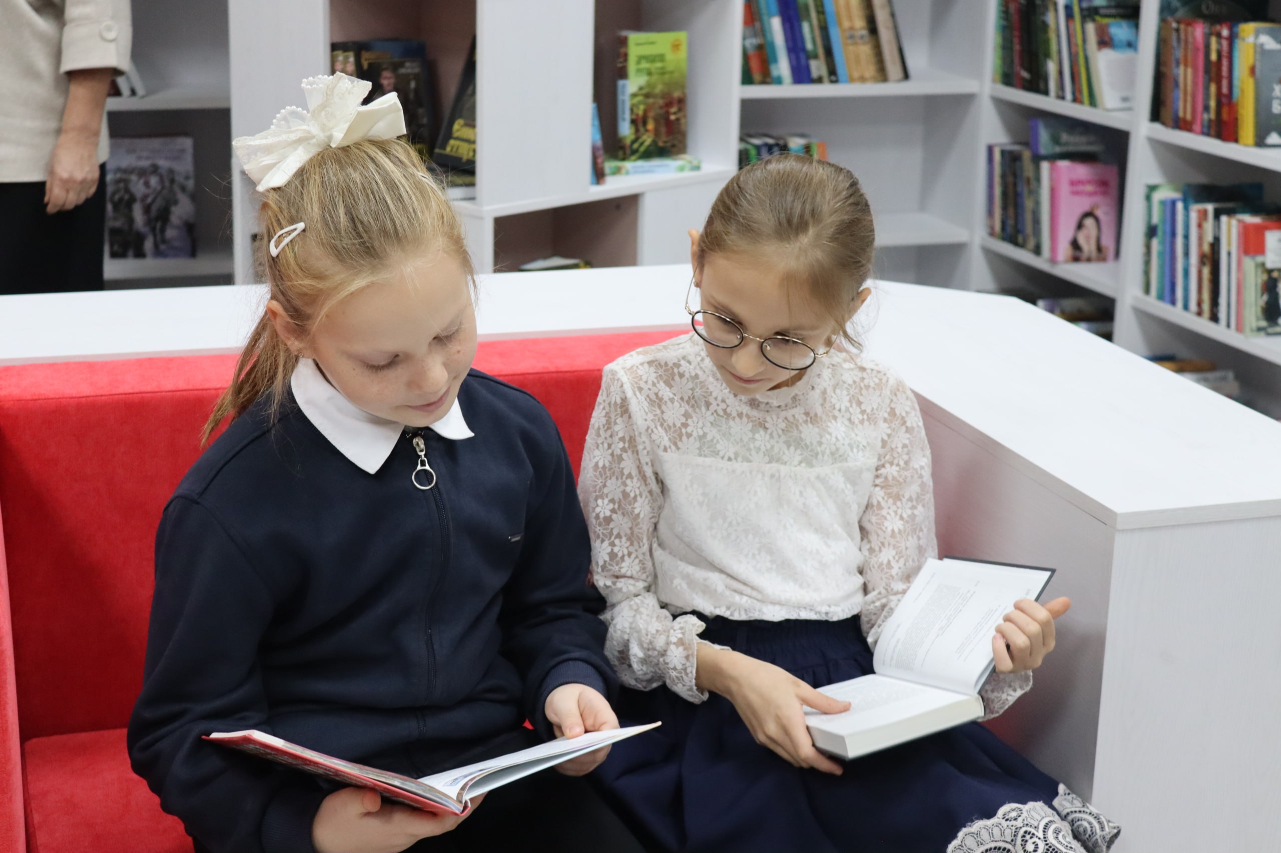 Экскурсия-знакомство «Восьмое чудо света – моя библиотека» Экскурсия-знакомство «Восьмое чудо света – моя библиотека»