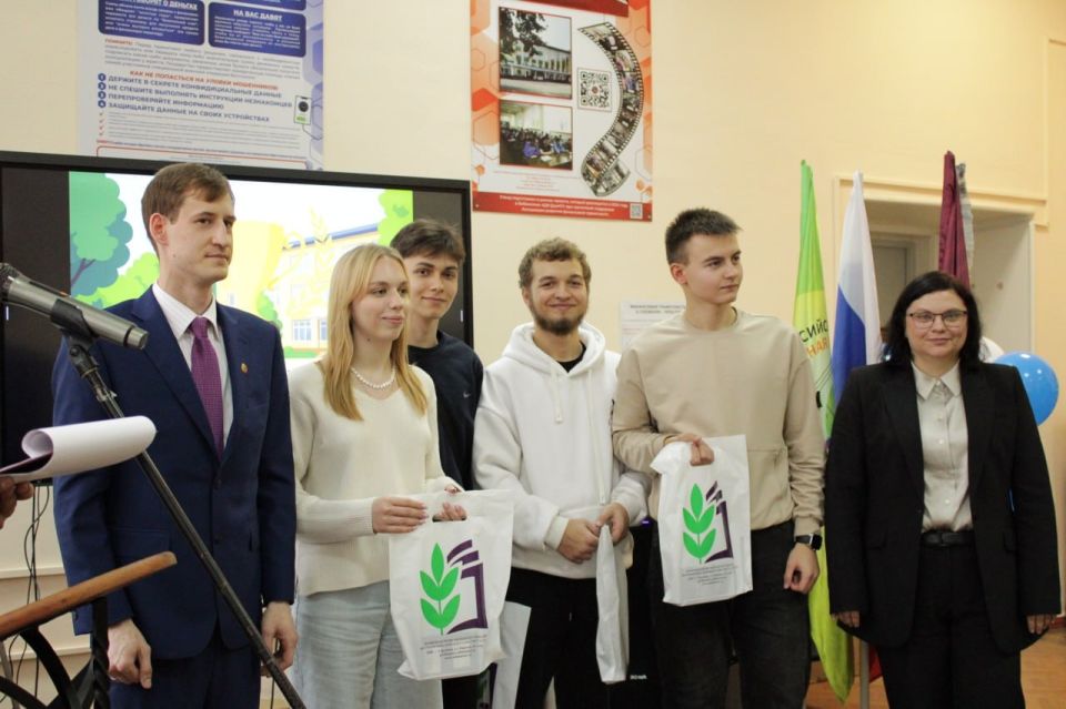 Иван Приходько: Финал форума «Вперёд к знаниям»: награды нашли своих героев Иван Приходько: Финал форума «Вперёд к знаниям»: награды нашли своих героев