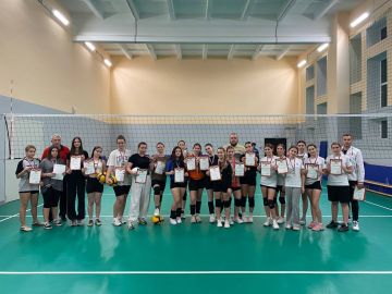 Мини-турнир по волейболу. В спортивном зале с. Ближнее состоялся мини-турнир по волейболу среди девушек