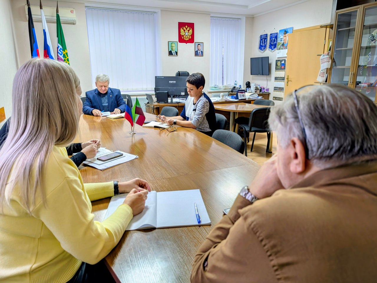 Глава муниципального образования Старобешевский муниципальный округ Николай Михайлов провел оперативное совещание по текущим вопросам Глава муниципального образования Старобешевский муниципальный округ Николай Михайлов провел оперативное совещание по текущим вопросам