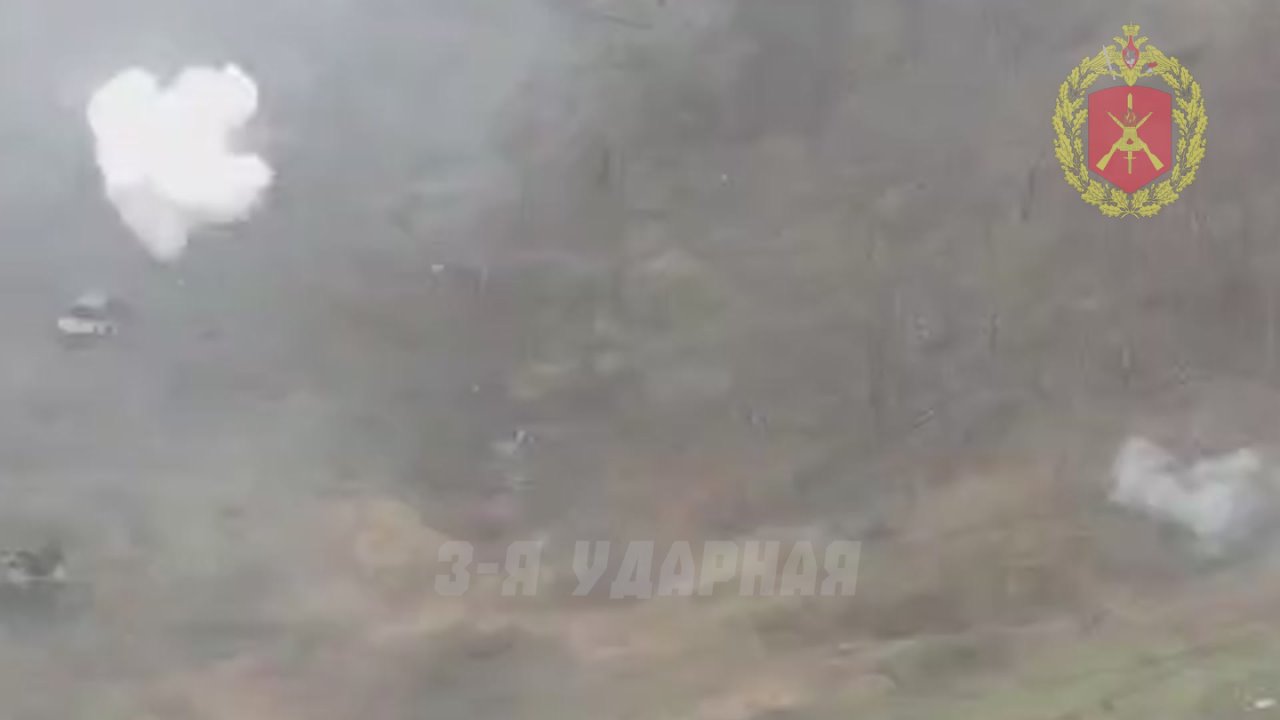 Мы не раз объясняли как работает тактика ВС РФ с постоянным давлением по всей линии фронта