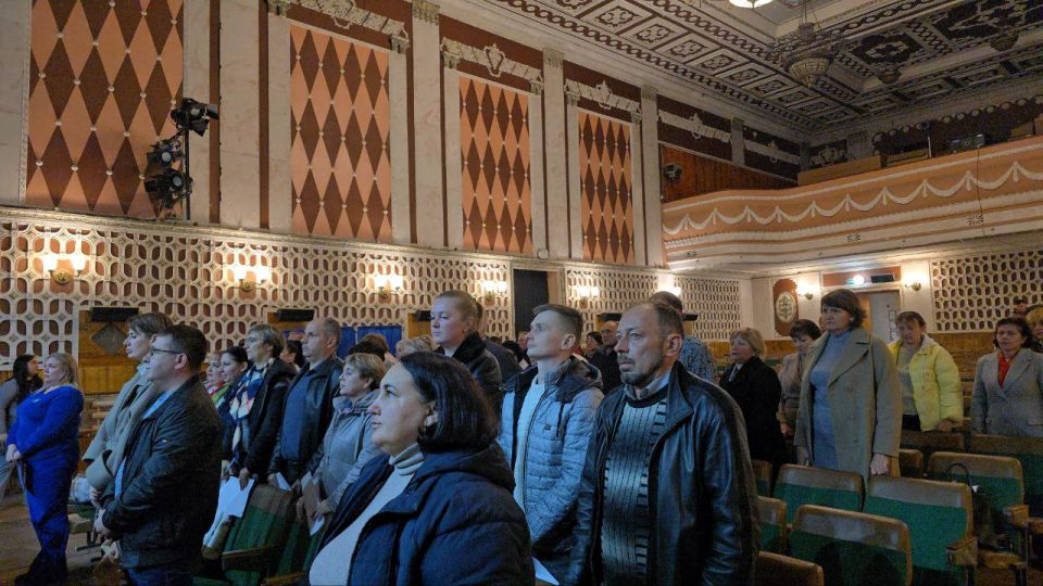 В Докучаевске состоялась V Конференция местного отделения Партии «Единая Россия» В Докучаевске состоялась V Конференция местного отделения Партии «Единая Россия»
