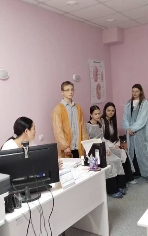 В Городской клинической больнице №1 г. Макеевки состоялась профориентационная встреча со школьниками В Городской клинической больнице №1 г. Макеевки состоялась профориентационная встреча со школьниками