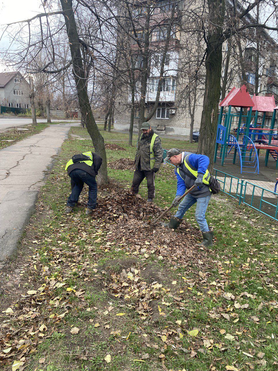 С заботой об округе.. На 20.11.2025 г. сотрудниками МУП "ЭКОС" выполнены следующие виды работ: Сбор опавшей листвы и дорожный смет по ул. Заводская и ул. Машиностроителей Удаление поросли самосеянных деревьев по ул. Артёма... С заботой об округе.. На 20.11.2025 г. сотрудниками МУП "ЭКОС" выполнены следующие виды работ: Сбор опавшей листвы и дорожный смет по ул. Заводская и ул. Машиностроителей Удаление поросли самосеянных деревьев по ул. Артёма...