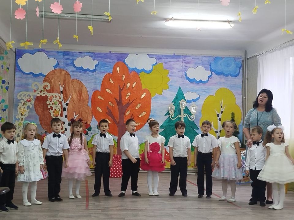 День Матери в ГКДОУ «Детский сад №2» г.о. Дебальцево День Матери в ГКДОУ «Детский сад №2» г.о. Дебальцево