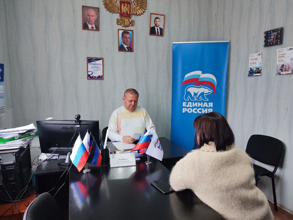 Сегодня, 20 ноября 2025 года, в рамках проекта «Городская среда», реализуемого Единой Россией , жители Кировского района приняли участие в традиционной экологической акции «Чистый четверг» Сегодня, 20 ноября 2025 года, в рамках проекта «Городская среда», реализуемого Единой Россией , жители Кировского района приняли участие в традиционной экологической акции «Чистый четверг»