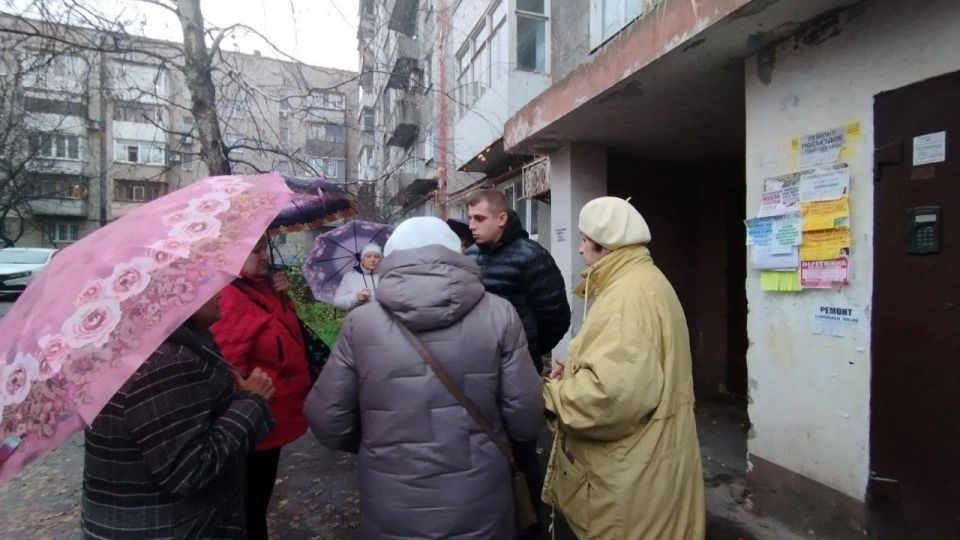 Дмитрий Дикий провел встречу с жителями улицы Чубаря Червоногвардейского района Макеевки Дмитрий Дикий провел встречу с жителями улицы Чубаря Червоногвардейского района Макеевки