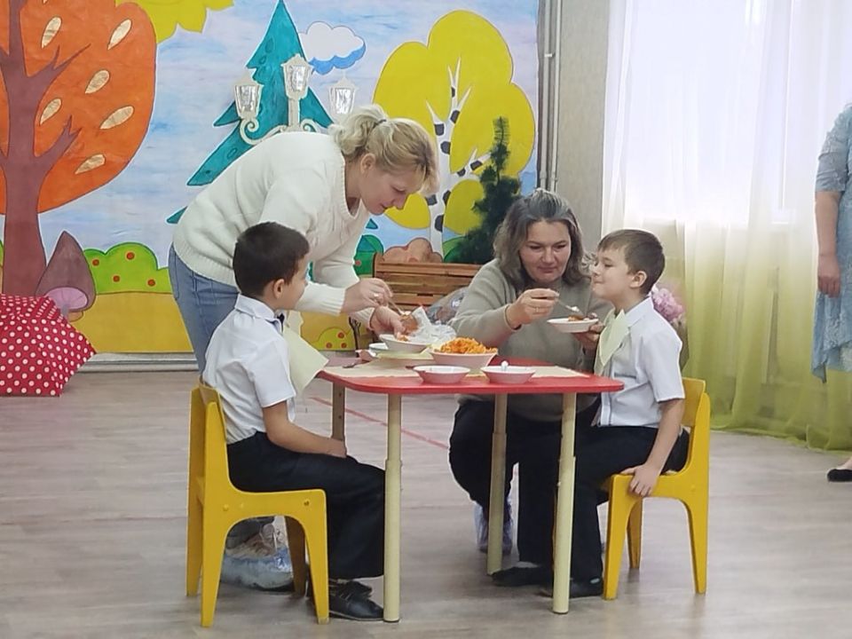 День Матери в ГКДОУ «Детский сад №2» г.о. Дебальцево День Матери в ГКДОУ «Детский сад №2» г.о. Дебальцево
