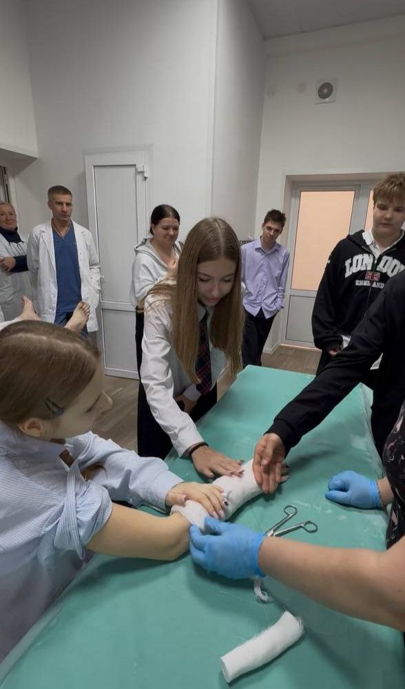 В Городской клинической больнице №1 г. Макеевки состоялась профориентационная встреча со школьниками В Городской клинической больнице №1 г. Макеевки состоялась профориентационная встреча со школьниками