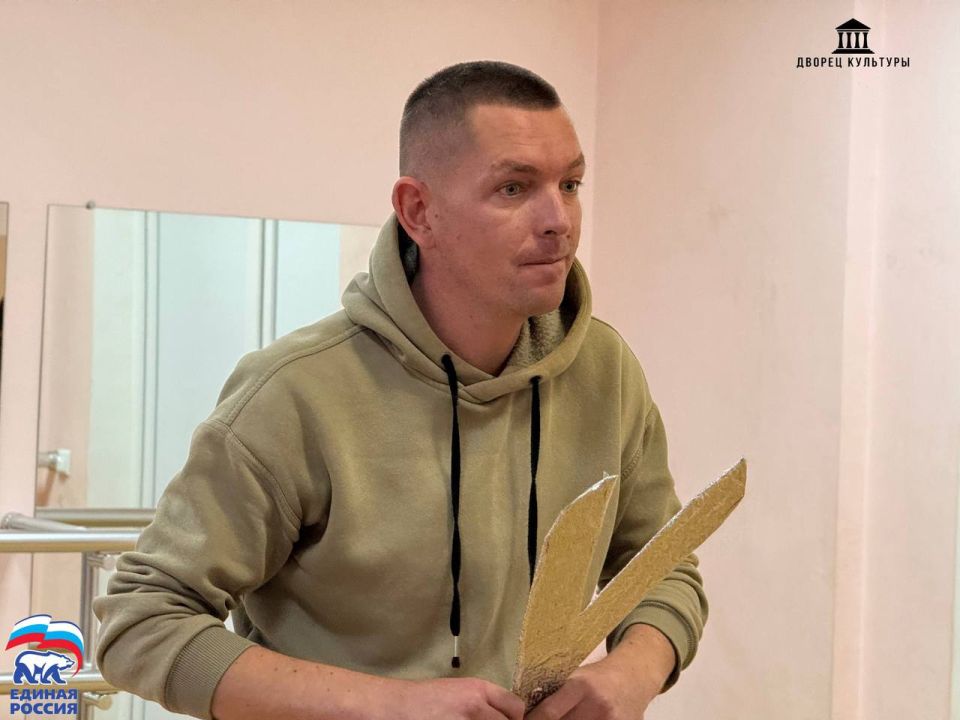 20 ноября в Харцызском городском Дворце культуры творческие сотрудники ХГДК провели для участников художественной самодеятельности игровую программу, посвящённую Всемирному дню ребёнка 20 ноября в Харцызском городском Дворце культуры творческие сотрудники ХГДК провели для участников художественной самодеятельности игровую программу, посвящённую Всемирному дню ребёнка