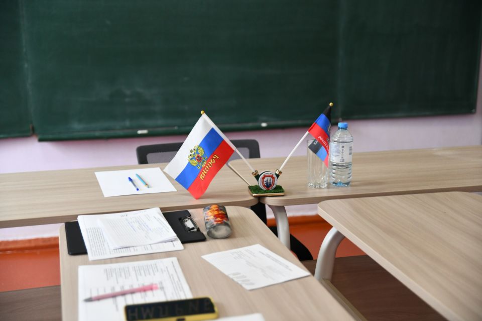 Глава города провёл личный приём граждан в Кировском районе Глава города провёл личный приём граждан в Кировском районе