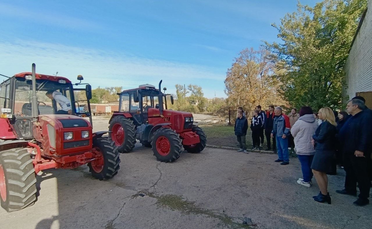 Олег Трофимов: Студенты-аграрии познакомились с агротехнологиями на предприятии «Прогресс»