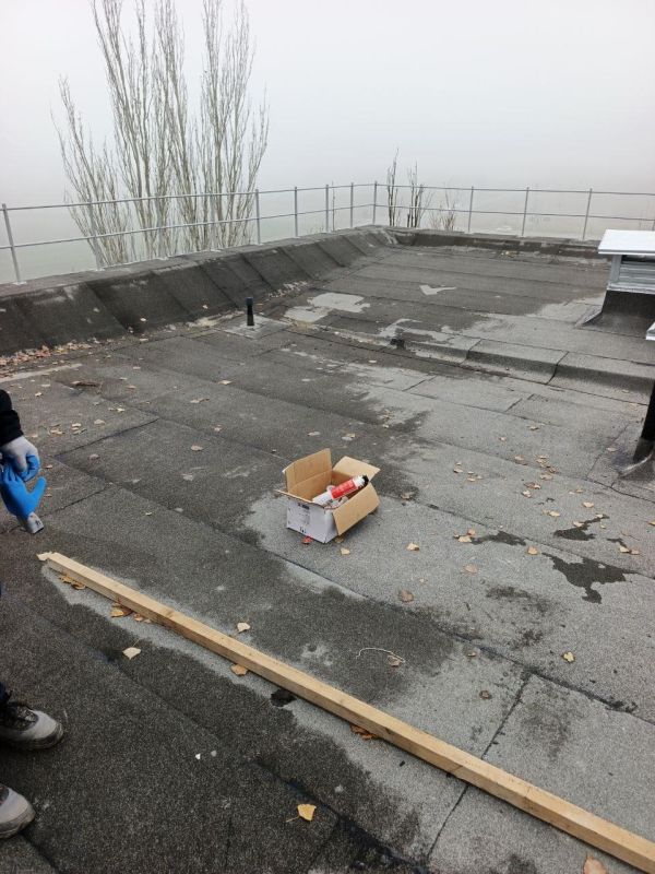 На кровле многоквартирного дома в Зугрэсе нижегородская бригада установит пожарные ограждения На кровле многоквартирного дома в Зугрэсе нижегородская бригада установит пожарные ограждения