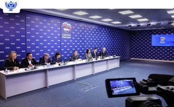 Сергей Кравцов обсудил капремонт и строительство учреждений образования с депутатами «Единой России» на совещании всероссийского штаба