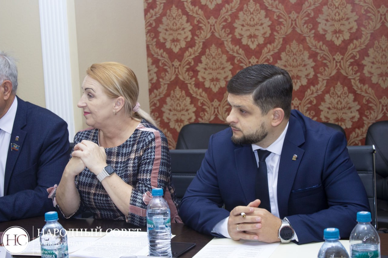 Константин Кузьмин: Вместе с заместителем Председателя Народного Совета ДНР Николаем Сытовым, а также председателями комитетов парламента ДНР провели встречу с коллегами из Верховного Совета Республики Хакасия Константин Кузьмин: Вместе с заместителем Председателя Народного Совета ДНР Николаем Сытовым, а также председателями комитетов парламента ДНР провели встречу с коллегами из Верховного Совета Республики Хакасия