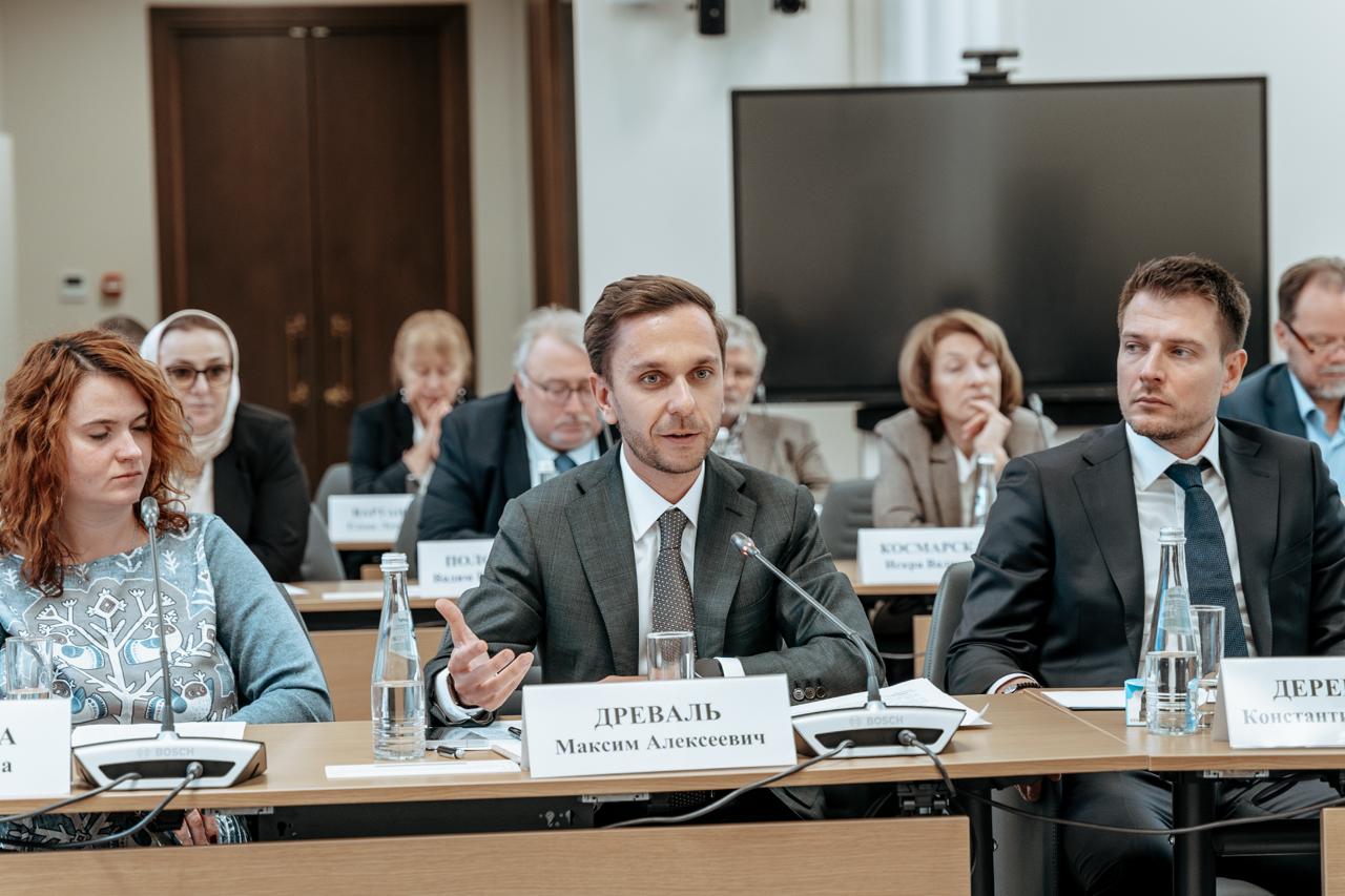 Совет при президенте обсудил поддержку русского языка Совет при президенте обсудил поддержку русского языка