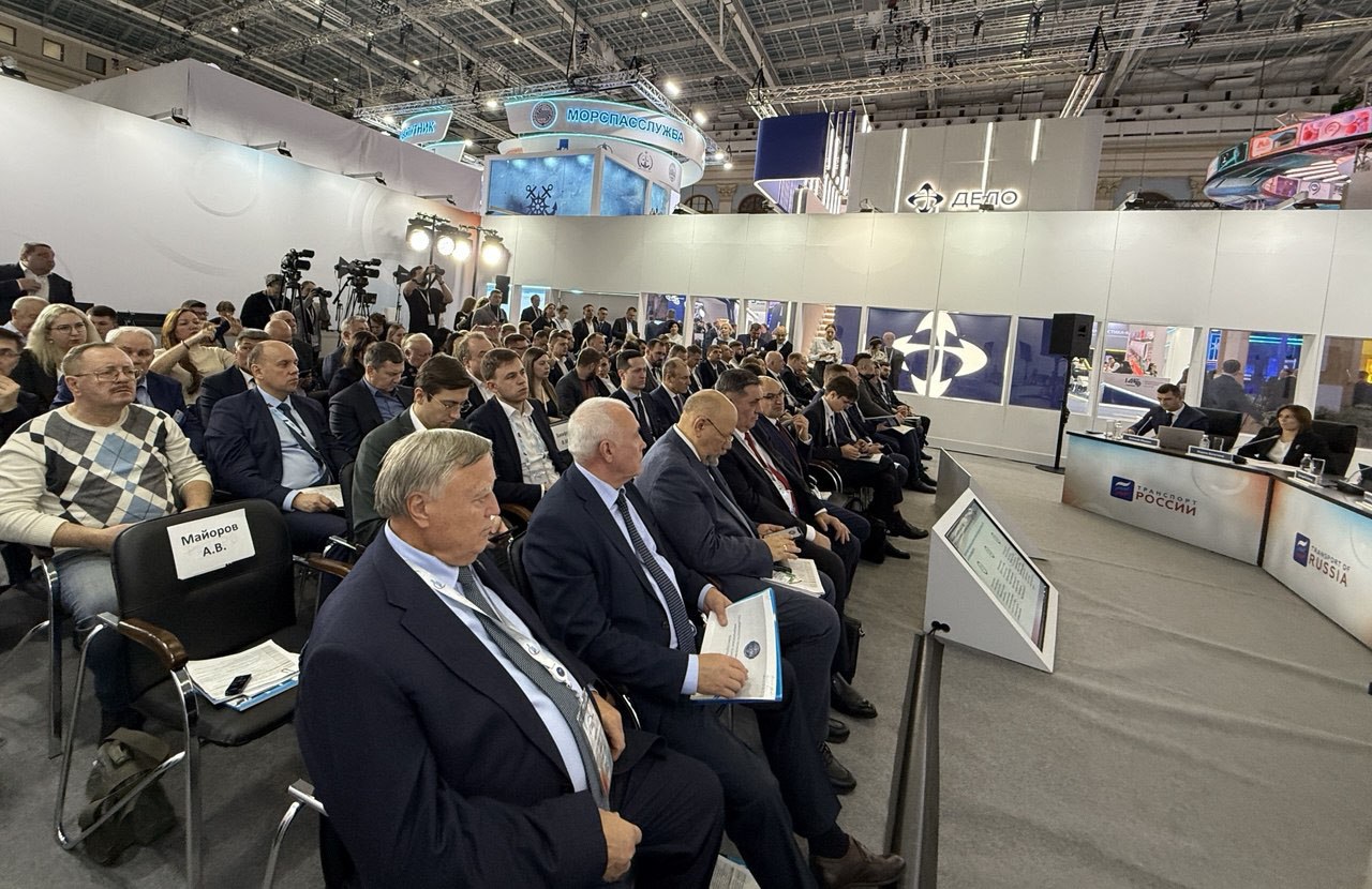 ФБУ «Росавтотранс» провел Отраслевую конференцию «Автобус, который знает, куда едет» в рамках деловой программы XIX международного форума «Транспорт России 2025» на территории Гостиного двора в Москве ФБУ «Росавтотранс» провел Отраслевую конференцию «Автобус, который знает, куда едет» в рамках деловой программы XIX международного форума «Транспорт России 2025» на территории Гостиного двора в Москве