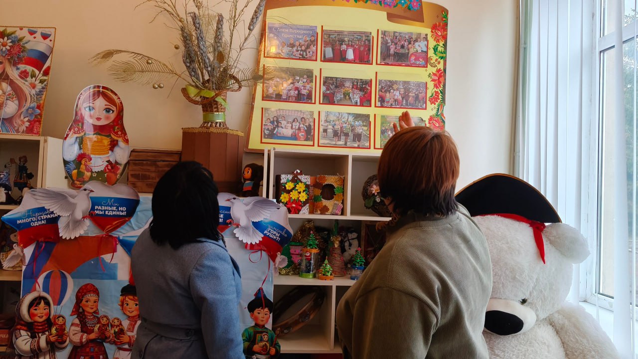 Совет женщин Волновахского МО поддерживает сельских работников культуры Совет женщин Волновахского МО поддерживает сельских работников культуры