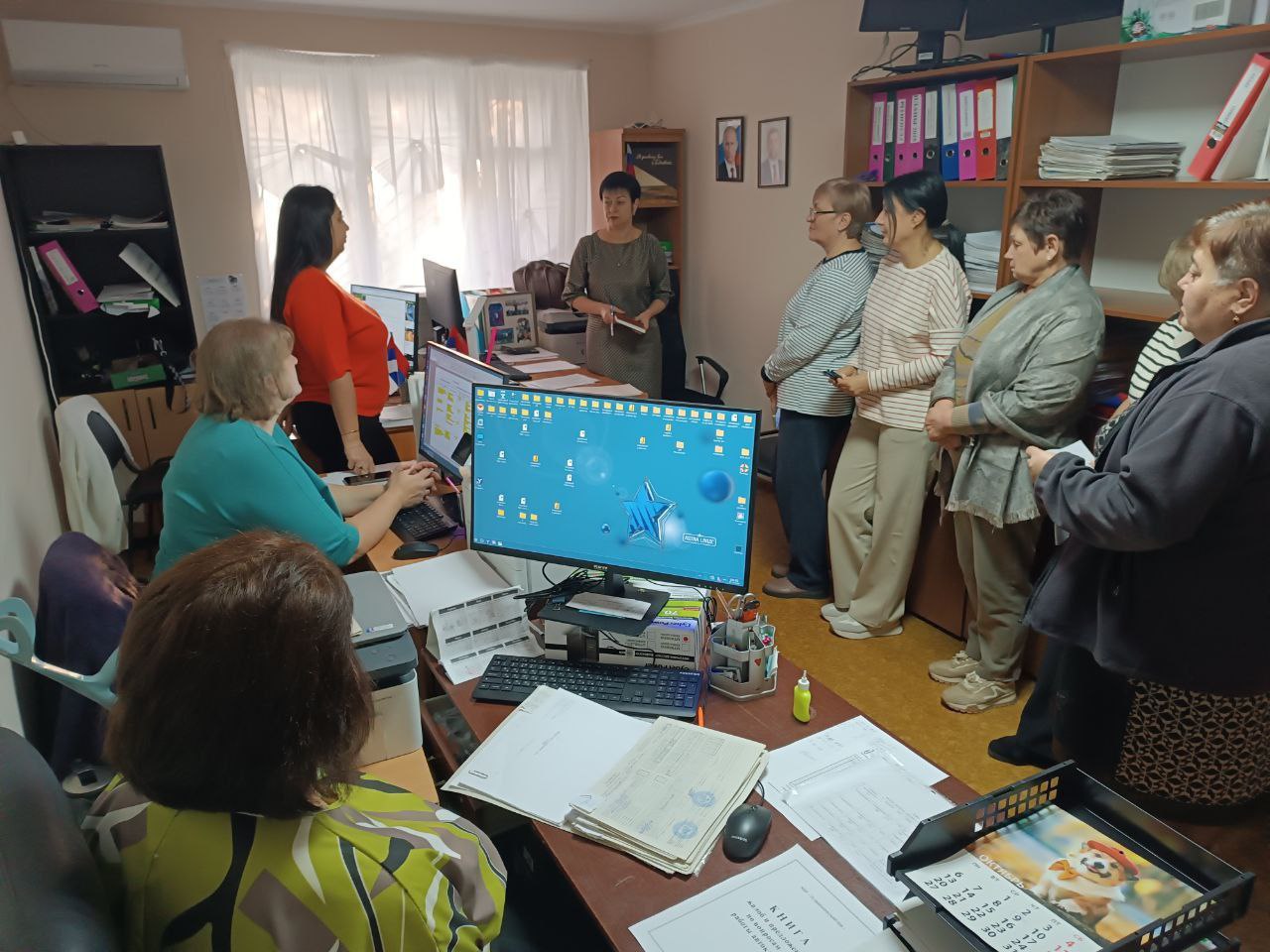 Заместитель Главы Администрации Тельмановского округа провела встречу с коллективом отдела культуры, на которой были рассмотрены вопросы, направленные на развитие инфраструктуры территории