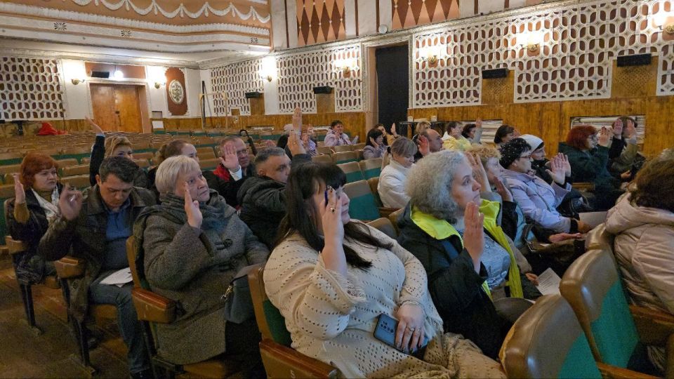 В Докучаевске состоялась V Конференция местного отделения Партии «Единая Россия» В Докучаевске состоялась V Конференция местного отделения Партии «Единая Россия»