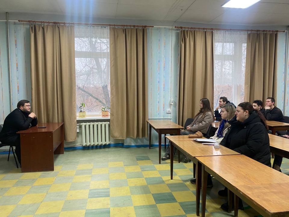 Иван Приходько: 20 ноября в Горловке продолжился цикл встреч-лекций, посвящённых духовно-нравственным ценностям и современным мировоззренческим вызовам Иван Приходько: 20 ноября в Горловке продолжился цикл встреч-лекций, посвящённых духовно-нравственным ценностям и современным мировоззренческим вызовам