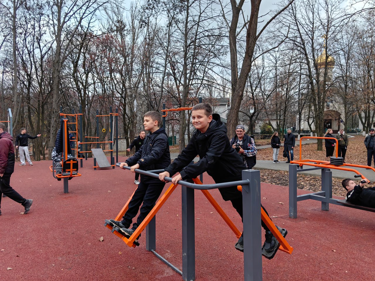 Ясиноватский “Машиностроитель” меняется: пять функциональных зон парка уже открыты для посетителей Ясиноватский “Машиностроитель” меняется: пять функциональных зон парка уже открыты для посетителей